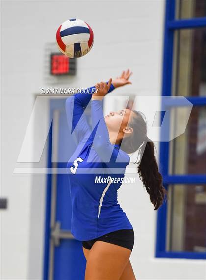 Thumbnail 1 in Connally @ Robinson photogallery.