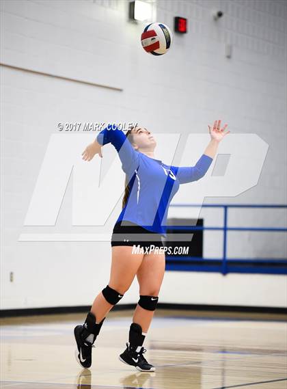 Thumbnail 3 in Connally @ Robinson photogallery.
