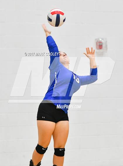 Thumbnail 3 in Connally @ Robinson photogallery.
