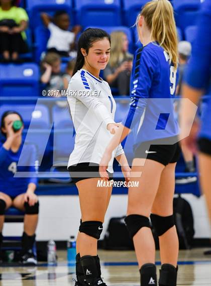Thumbnail 1 in Connally @ Robinson photogallery.