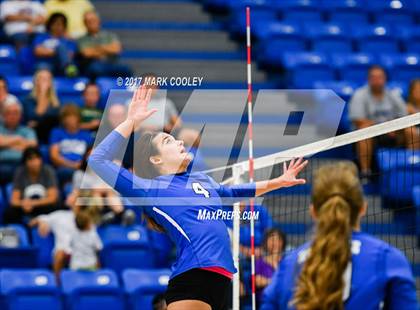 Thumbnail 1 in Connally @ Robinson photogallery.