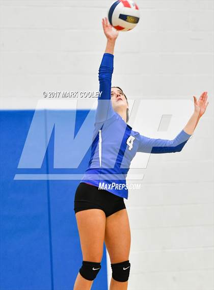 Thumbnail 3 in Connally @ Robinson photogallery.