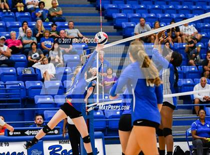 Thumbnail 1 in Connally @ Robinson photogallery.