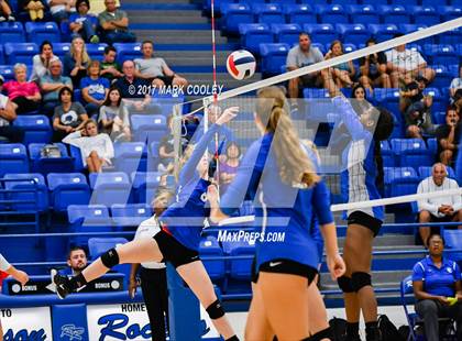 Thumbnail 2 in Connally @ Robinson photogallery.
