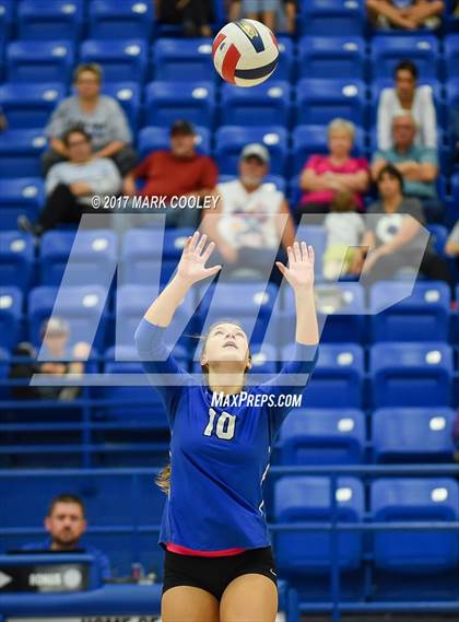 Thumbnail 2 in Connally @ Robinson photogallery.