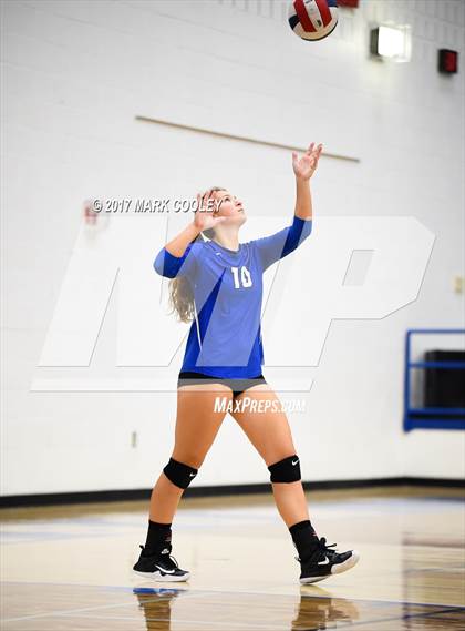 Thumbnail 3 in Connally @ Robinson photogallery.