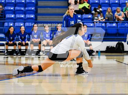 Thumbnail 3 in Connally @ Robinson photogallery.