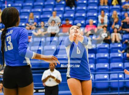 Thumbnail 3 in Connally @ Robinson photogallery.