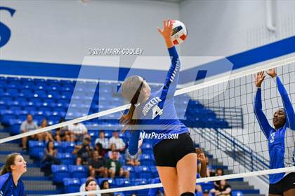 Thumbnail 3 in Connally @ Robinson photogallery.