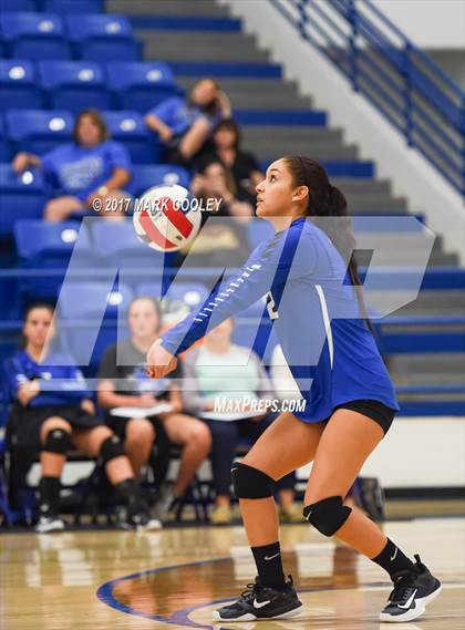 Thumbnail 3 in Connally @ Robinson photogallery.