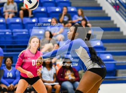 Thumbnail 1 in Connally @ Robinson photogallery.