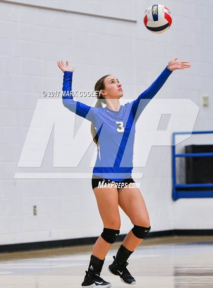 Thumbnail 2 in Connally @ Robinson photogallery.
