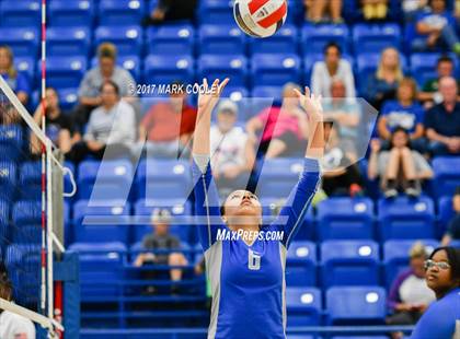 Thumbnail 2 in Connally @ Robinson photogallery.