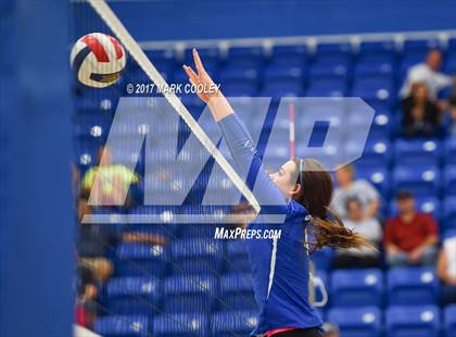Thumbnail 1 in Connally @ Robinson photogallery.