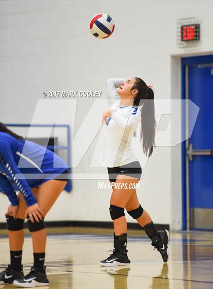 Thumbnail 3 in Connally @ Robinson photogallery.