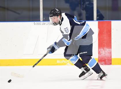 Thumbnail 2 in Dexter Southfield vs. Canterbury (Lawrence Piatelli Jamboree) photogallery.