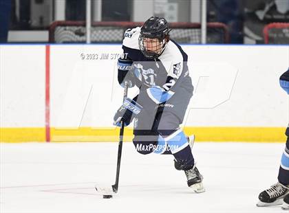 Thumbnail 2 in Dexter Southfield vs. Canterbury (Lawrence Piatelli Jamboree) photogallery.