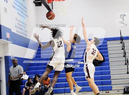 Thumbnail 2 in Cy-Fair vs. Mansfield Summit (McDonald's Texas Invitational) photogallery.