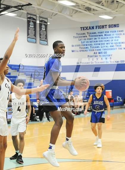 Thumbnail 2 in Cy-Fair vs. Mansfield Summit (McDonald's Texas Invitational) photogallery.