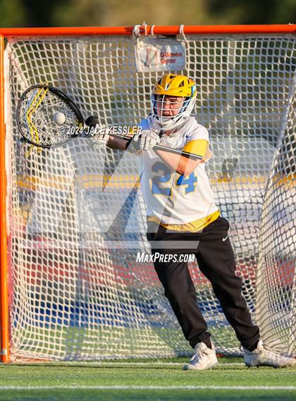 Thumbnail 3 in Agoura vs. Sierra Canyon (CIF-SS D-2 Semi Final) photogallery.
