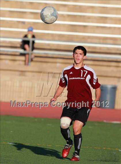 Thumbnail 2 in Paramount vs. Torrey Pines (CIF SoCal Regional D1 Playoffs) photogallery.