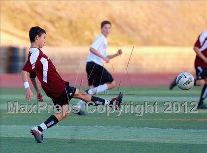 Thumbnail 1 in Paramount vs. Torrey Pines (CIF SoCal Regional D1 Playoffs) photogallery.