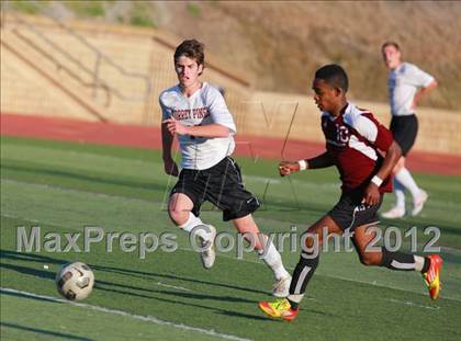 Thumbnail 3 in Paramount vs. Torrey Pines (CIF SoCal Regional D1 Playoffs) photogallery.