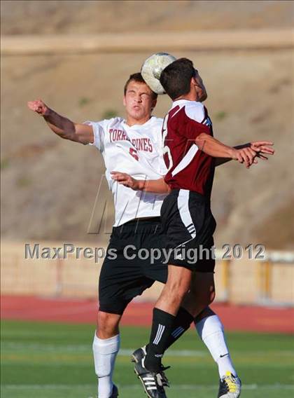 Thumbnail 3 in Paramount vs. Torrey Pines (CIF SoCal Regional D1 Playoffs) photogallery.