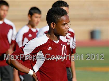 Thumbnail 3 in Paramount vs. Torrey Pines (CIF SoCal Regional D1 Playoffs) photogallery.