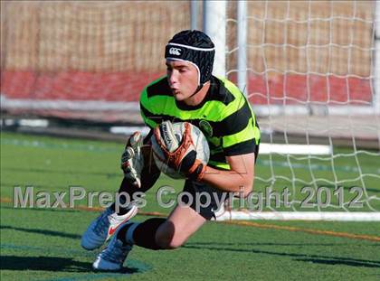 Thumbnail 2 in Paramount vs. Torrey Pines (CIF SoCal Regional D1 Playoffs) photogallery.