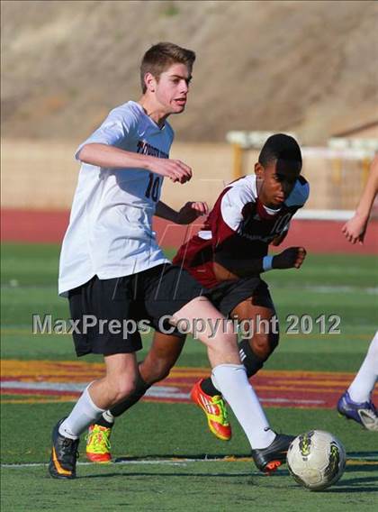 Thumbnail 1 in Paramount vs. Torrey Pines (CIF SoCal Regional D1 Playoffs) photogallery.
