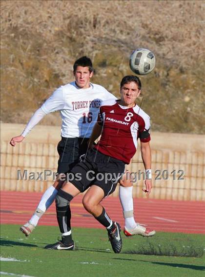 Thumbnail 2 in Paramount vs. Torrey Pines (CIF SoCal Regional D1 Playoffs) photogallery.