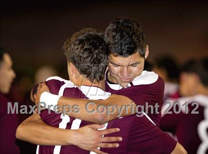 Thumbnail 2 in Paramount vs. Torrey Pines (CIF SoCal Regional D1 Playoffs) photogallery.