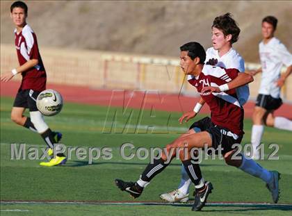 Thumbnail 3 in Paramount vs. Torrey Pines (CIF SoCal Regional D1 Playoffs) photogallery.