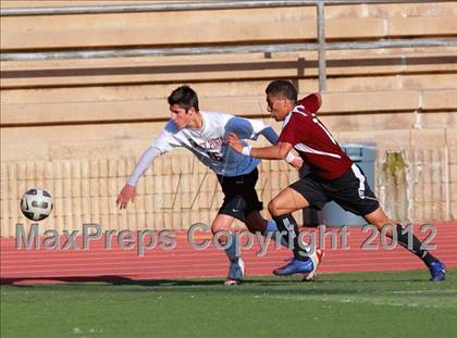 Thumbnail 3 in Paramount vs. Torrey Pines (CIF SoCal Regional D1 Playoffs) photogallery.