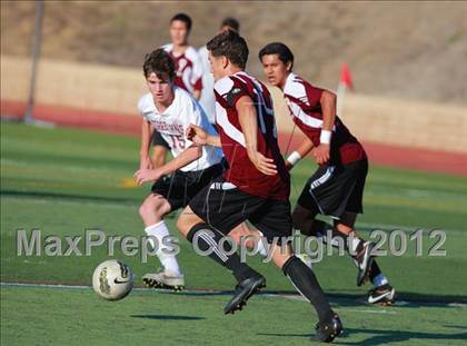 Thumbnail 2 in Paramount vs. Torrey Pines (CIF SoCal Regional D1 Playoffs) photogallery.