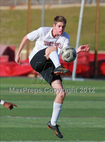Thumbnail 3 in Paramount vs. Torrey Pines (CIF SoCal Regional D1 Playoffs) photogallery.