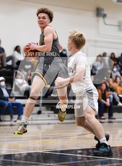 Thumbnail 2 in Carlsbad vs. Francis Parker photogallery.