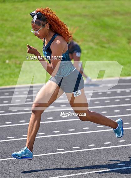 Thumbnail 1 in UIL 6A Track & Field Area 21&22 (100M) photogallery.