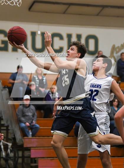 Thumbnail 2 in Napa vs. Analy (Brett Callan Memorial Tournament) photogallery.