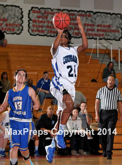 Thumbnail 3 in Ripon Christian vs. Capital Christian (CIF SJS D5 Playoffs) photogallery.