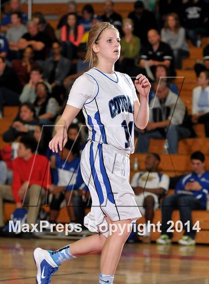 Thumbnail 3 in Ripon Christian vs. Capital Christian (CIF SJS D5 Playoffs) photogallery.
