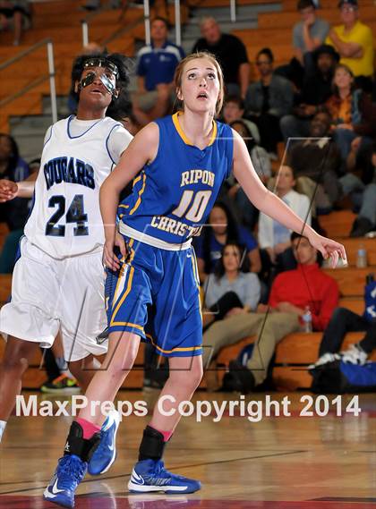 Thumbnail 2 in Ripon Christian vs. Capital Christian (CIF SJS D5 Playoffs) photogallery.