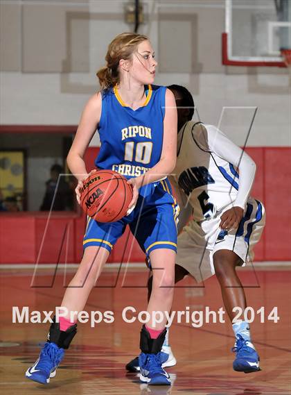 Thumbnail 1 in Ripon Christian vs. Capital Christian (CIF SJS D5 Playoffs) photogallery.