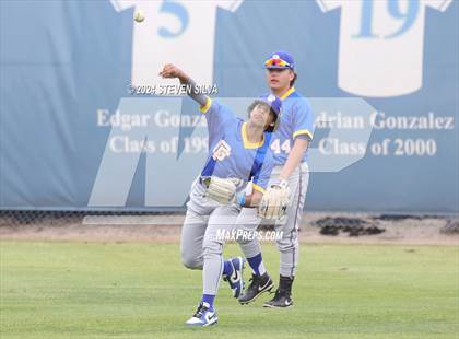 Thumbnail 2 in Grossmont @ Eastlake photogallery.