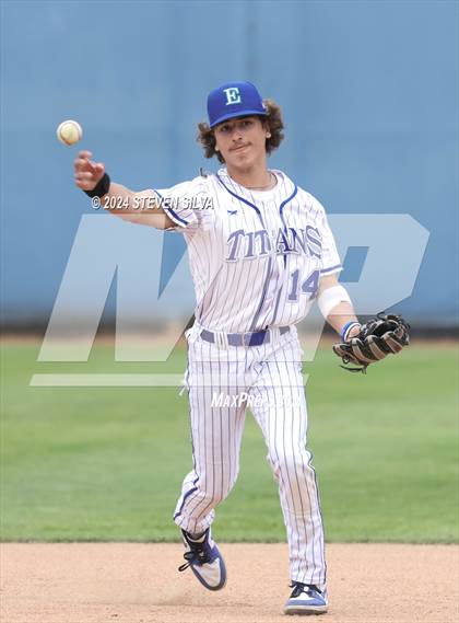 Thumbnail 3 in Grossmont @ Eastlake photogallery.
