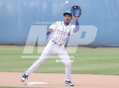 Thumbnail 2 in Grossmont @ Eastlake photogallery.