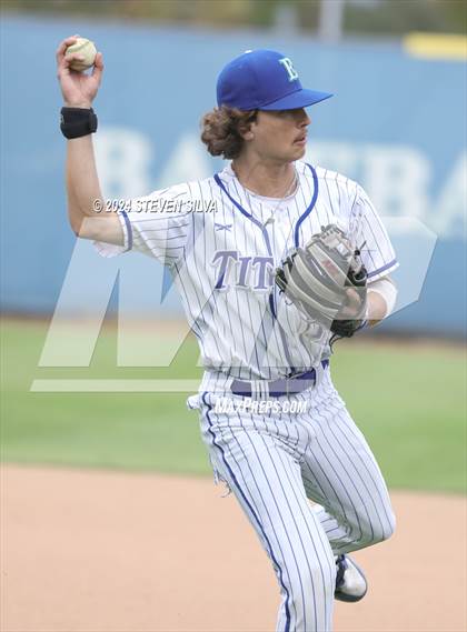 Thumbnail 1 in Grossmont @ Eastlake photogallery.