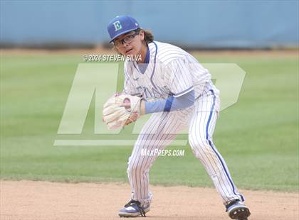 Thumbnail 3 in Grossmont @ Eastlake photogallery.