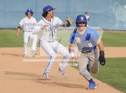 Thumbnail 3 in Grossmont @ Eastlake photogallery.